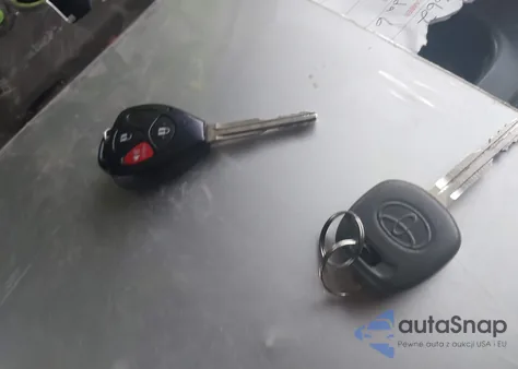 2011 Toyota Rav4 из США, поврежденный, VIN 2T3ZF4DV1BW079356